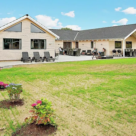 Holiday home 22 Person In